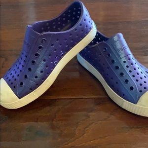 EUC like new natives purple 13